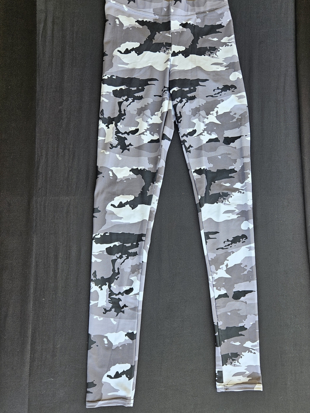 Gear Bunch Women’s Black And White Camo Yoga Leggings Pants Size XS